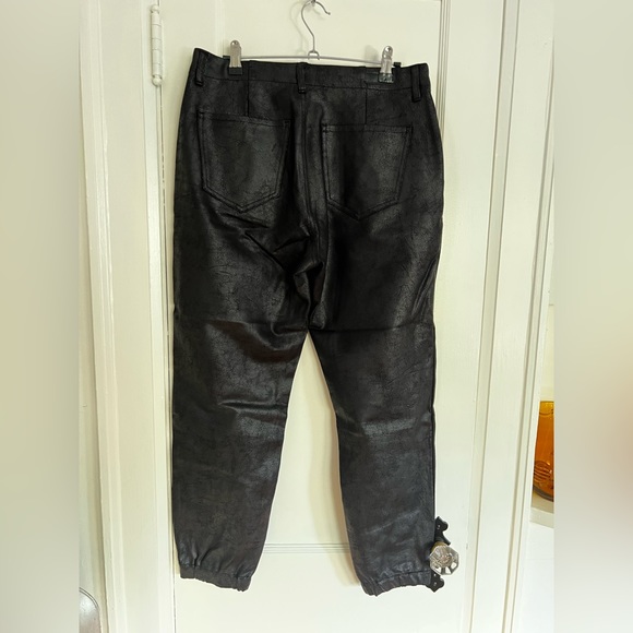 Kut from the cloth faux leather jogger - Picture 6 of 6